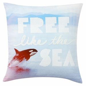 BNWT Pottery Barn Teen Free like the sea pillow sham